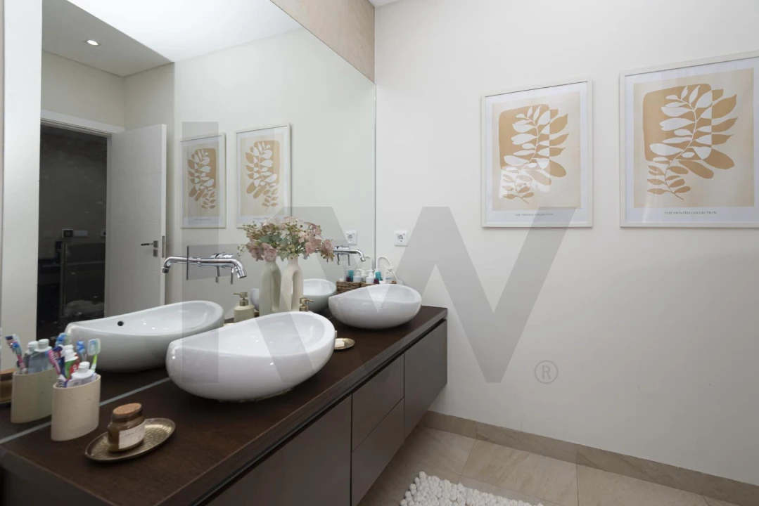 Moradia T4 para Venda em Carcavelos e Parede Foto 52