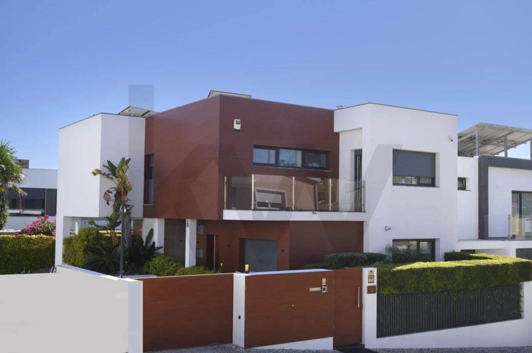 Moradia T4 para Venda em Carcavelos e Parede Foto 2