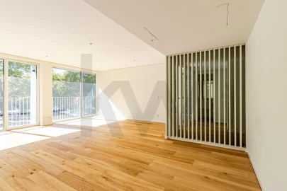 Apartamento T3 para Arrendamento em Areeiro