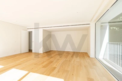 Apartamento T3 para Arrendamento em Areeiro