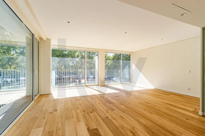 Apartamento T3 para Arrendamento em Areeiro