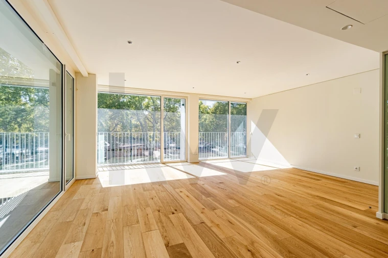 Apartamento T3 para Arrendamento em Areeiro Foto 10