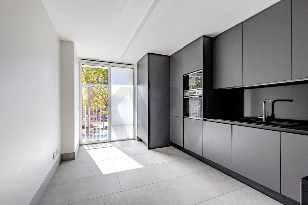 Apartamento T3 para Arrendamento em Areeiro Foto 11