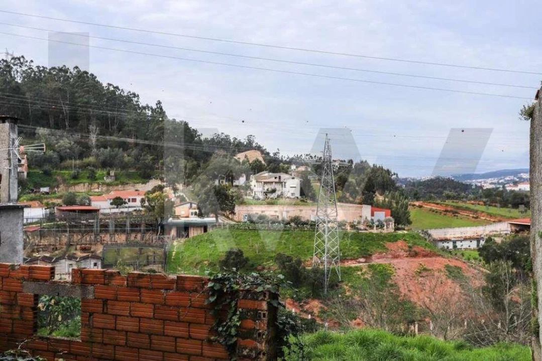 Moradia T5 para Venda em Santa Clara e Castelo Viegas Foto 8