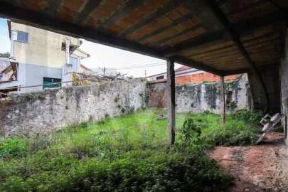 Moradia T5 para Venda em Santa Clara e Castelo Viegas