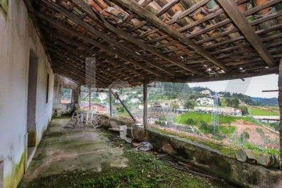 Moradia T5 para Venda em Santa Clara e Castelo Viegas