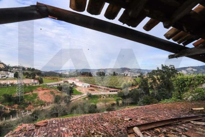 Moradia T5 para Venda em Santa Clara e Castelo Viegas