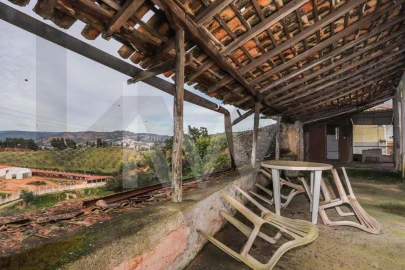 Moradia T5 para Venda em Santa Clara e Castelo Viegas