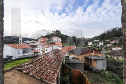Moradia T5 para Venda em Santa Clara e Castelo Viegas