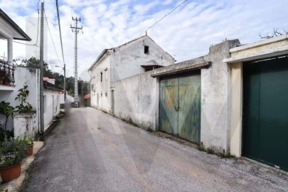 Moradia T5 para Venda em Santa Clara e Castelo Viegas