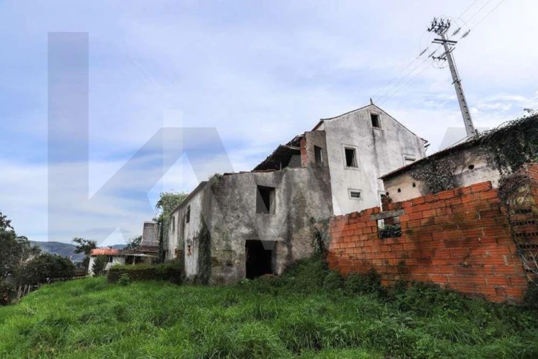 Moradia T5 para Venda em Santa Clara e Castelo Viegas Foto 13