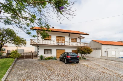 Moradia T5 para Venda em Carriço