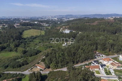 Terreno para Venda em Sandim, Olival, Lever e Crestuma