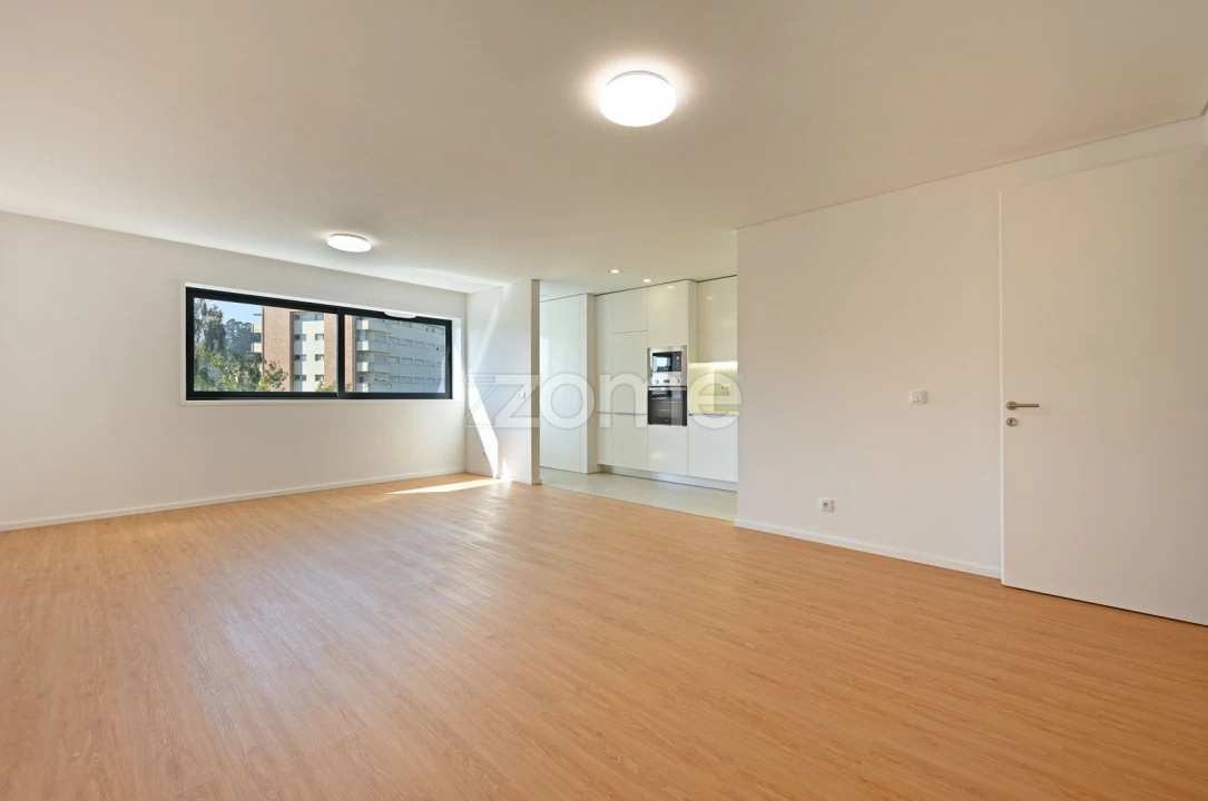 Apartamento T2 para Venda em Castêlo da Maia Foto 2