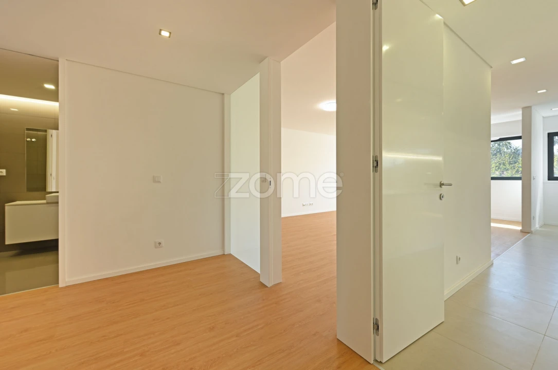 Apartamento T2 para Venda em Castêlo da Maia Foto 10