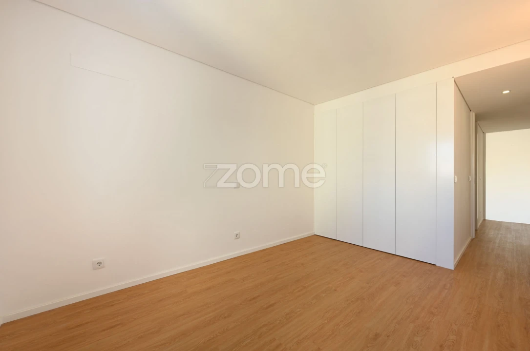 Apartamento T2 para Venda em Castêlo da Maia Foto 17