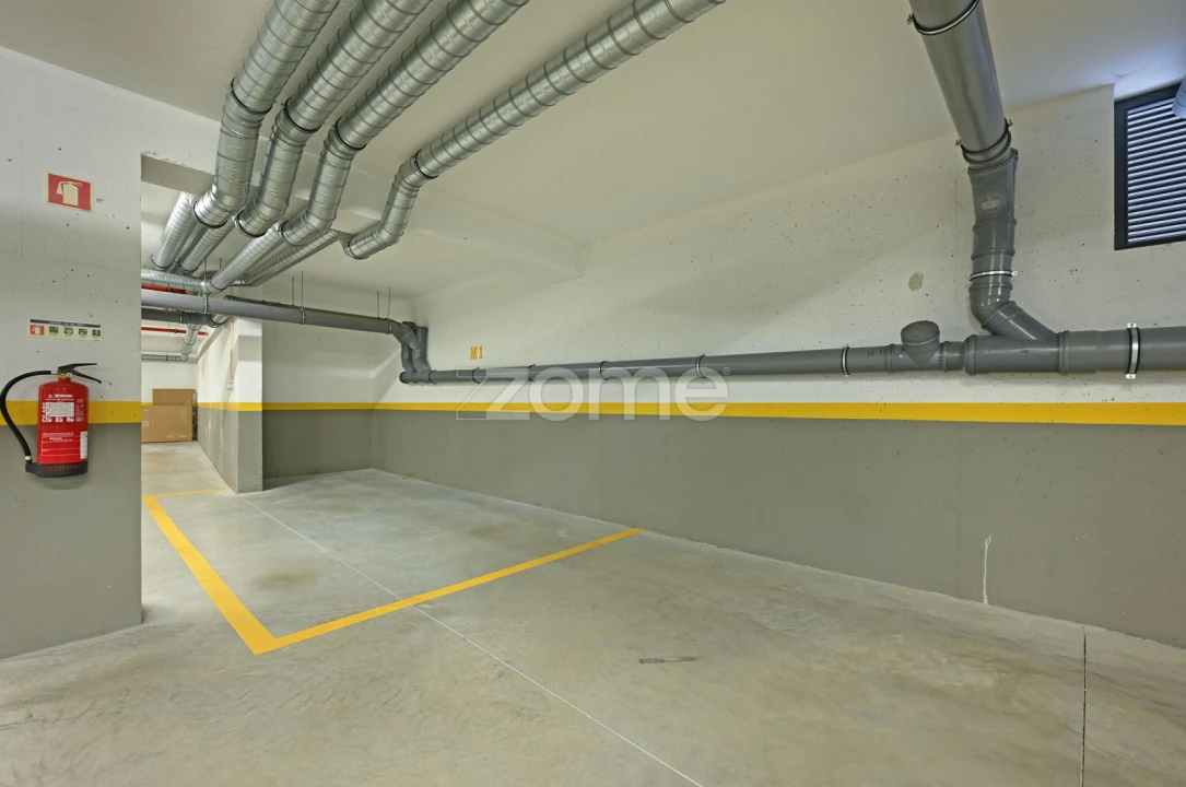 Apartamento T2 para Venda em Castêlo da Maia Foto 21
