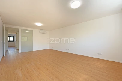 Apartamento T2 para Venda em Castêlo da Maia