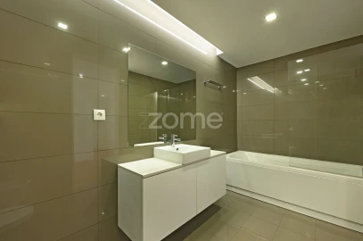 Apartamento T2 para Venda em Castêlo da Maia