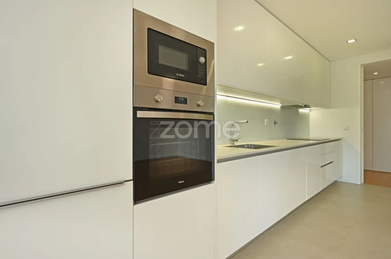 Apartamento T2 para Venda em Castêlo da Maia Foto 6