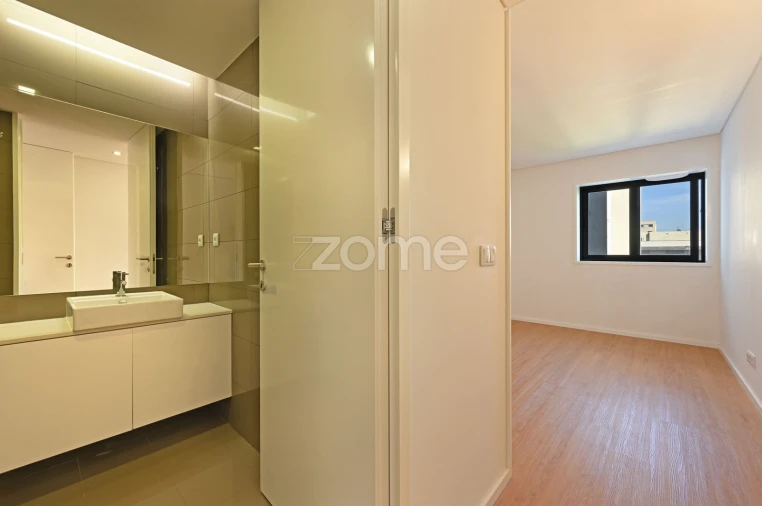 Apartamento T2 para Venda em Castêlo da Maia Foto 12