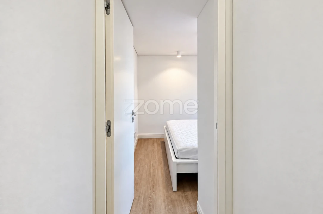 Apartamento T1 para Venda em Lordelo do Ouro e Massarelos Foto 9