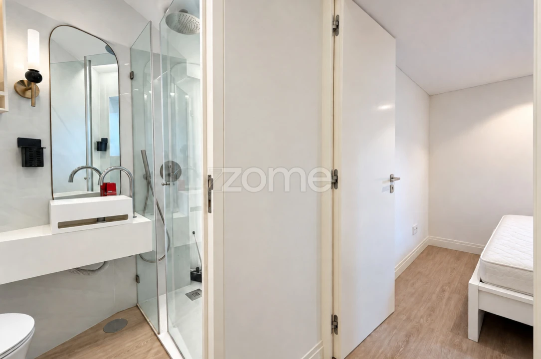 Apartamento T1 para Venda em Lordelo do Ouro e Massarelos Foto 12