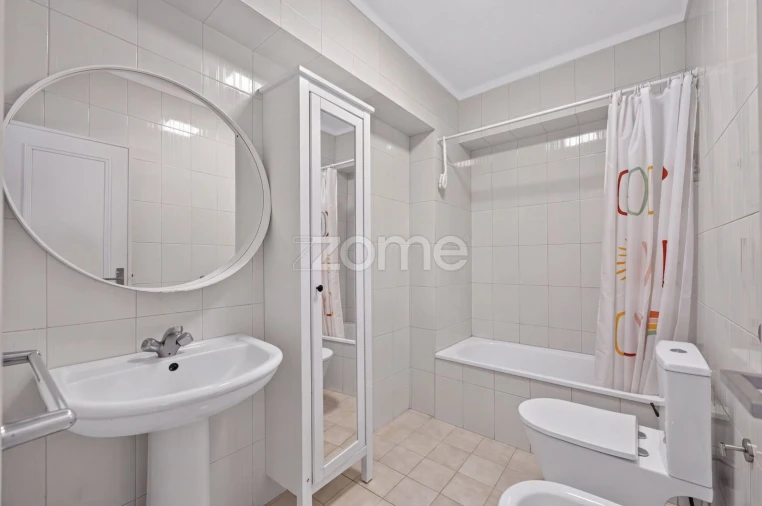 Apartamento T4 para Venda em Santo António dos Cavaleiros e Frielas Foto 10