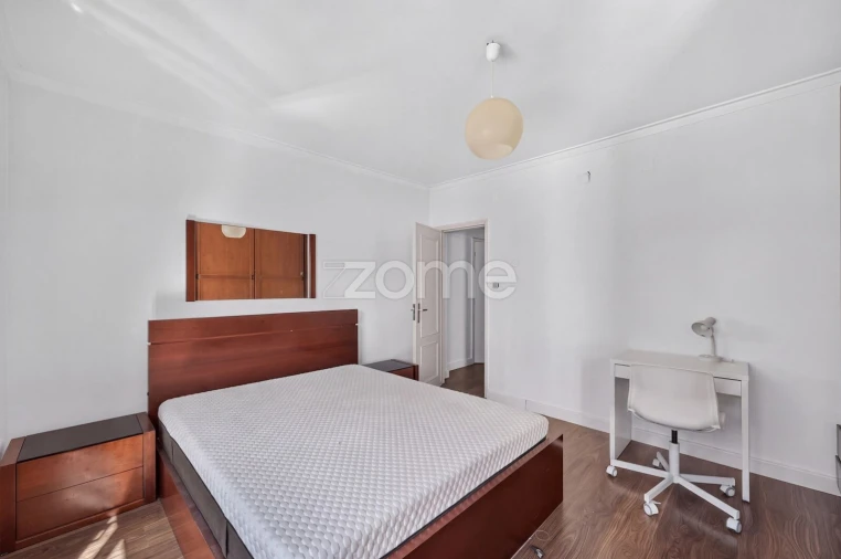 Apartamento T4 para Venda em Santo António dos Cavaleiros e Frielas Foto 25