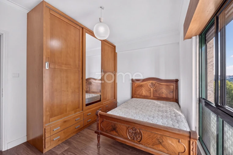 Apartamento T4 para Venda em Santo António dos Cavaleiros e Frielas Foto 18