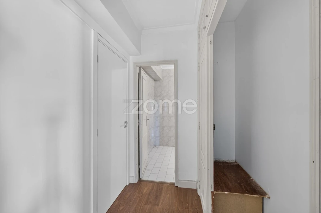 Apartamento T4 para Venda em Santo António dos Cavaleiros e Frielas Foto 29
