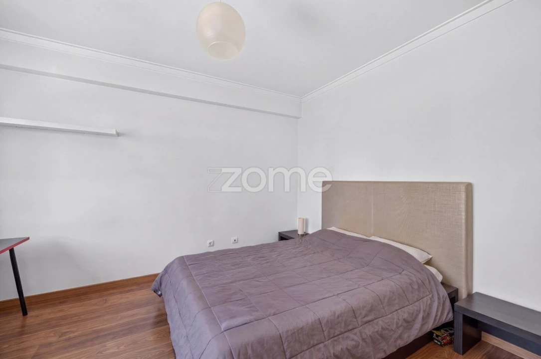 Apartamento T4 para Venda em Santo António dos Cavaleiros e Frielas Foto 20