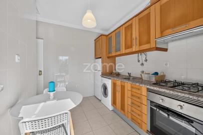 Moradia T3 para Venda em Carvoeira e Carmões
