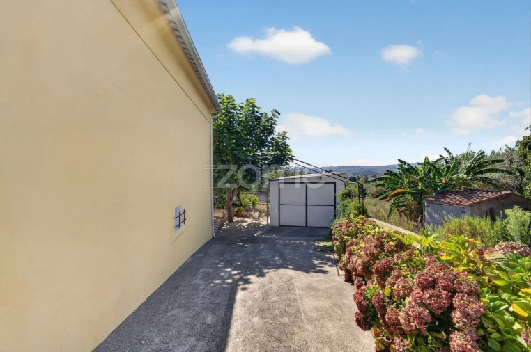 Moradia T3 para Venda em Carvoeira e Carmões Foto 42