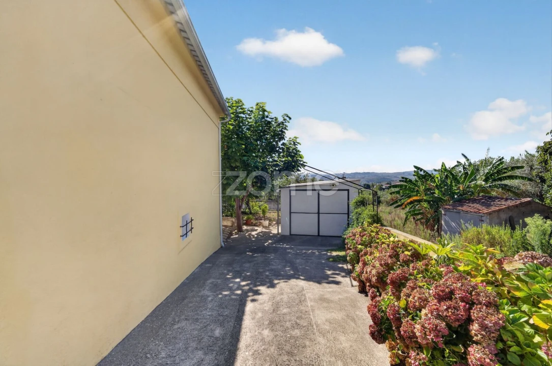 Moradia T3 para Venda em Carvoeira e Carmões Foto 42