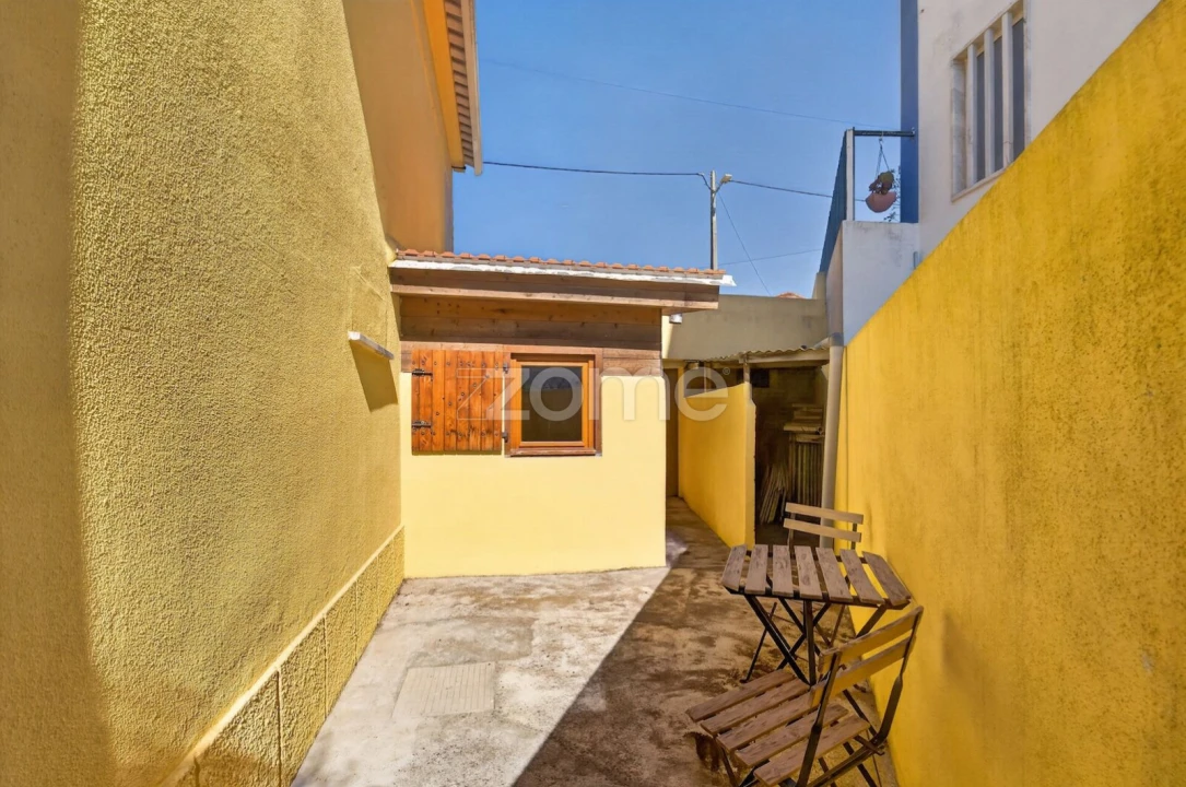 Moradia T3 para Venda em Carvoeira e Carmões Foto 40