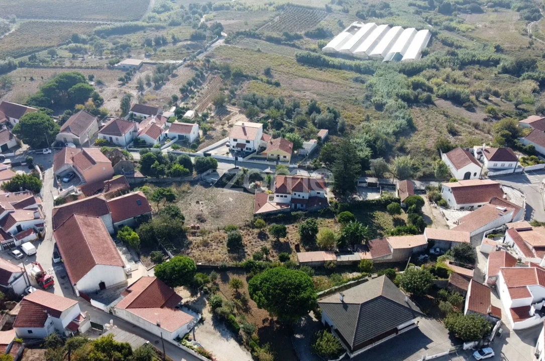 Moradia T3 para Venda em Carvoeira e Carmões Foto 54