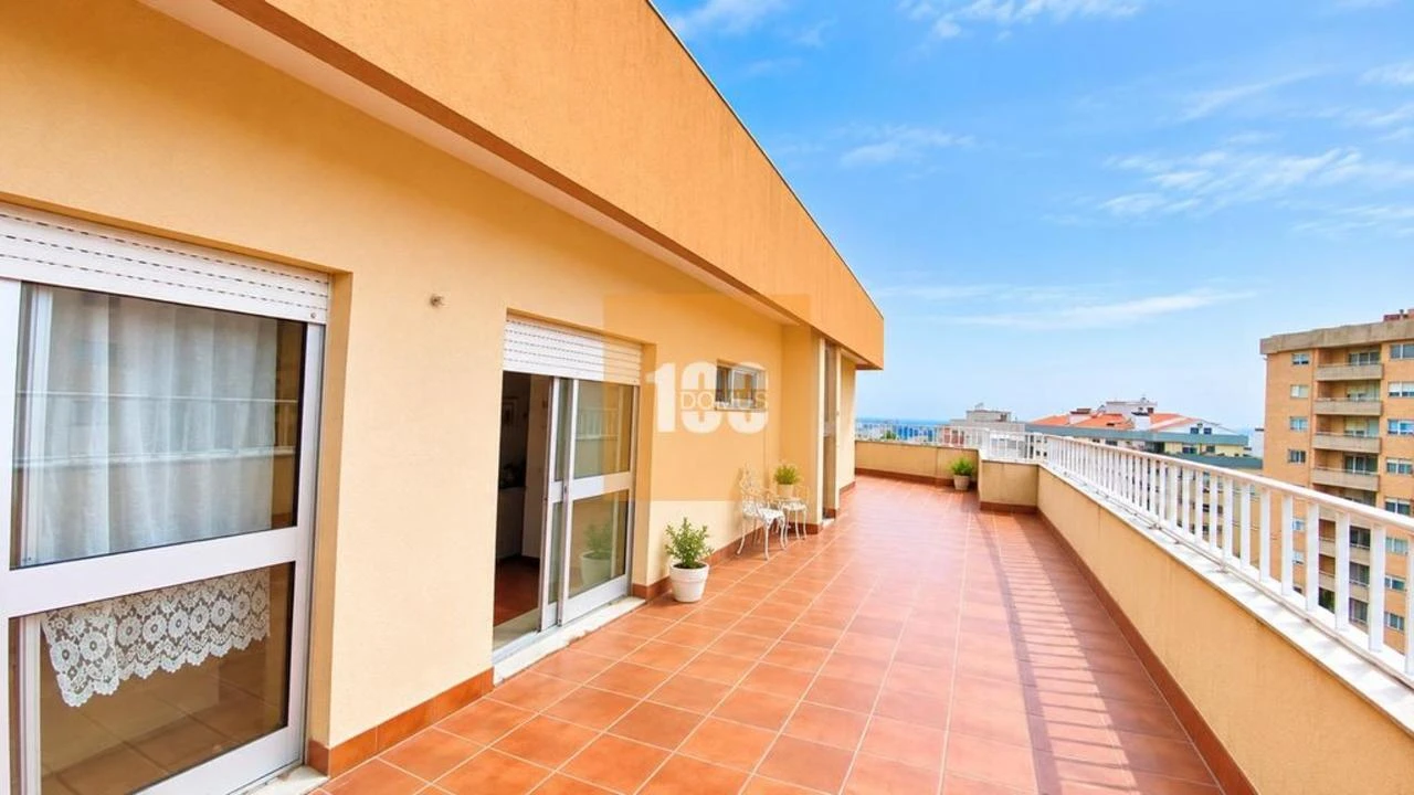 Apartamento T3 para Venda em Santa Marinha e São Pedro da Afurada Foto 1