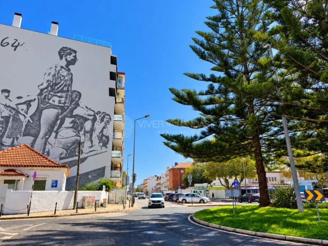Apartamento T2 para Venda em Costa da Caparica Foto 24