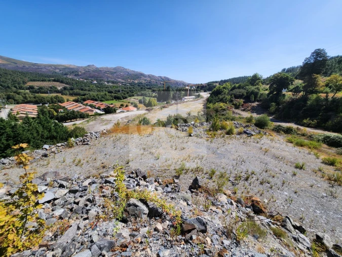 Terreno para Venda em Torgueda Foto 2