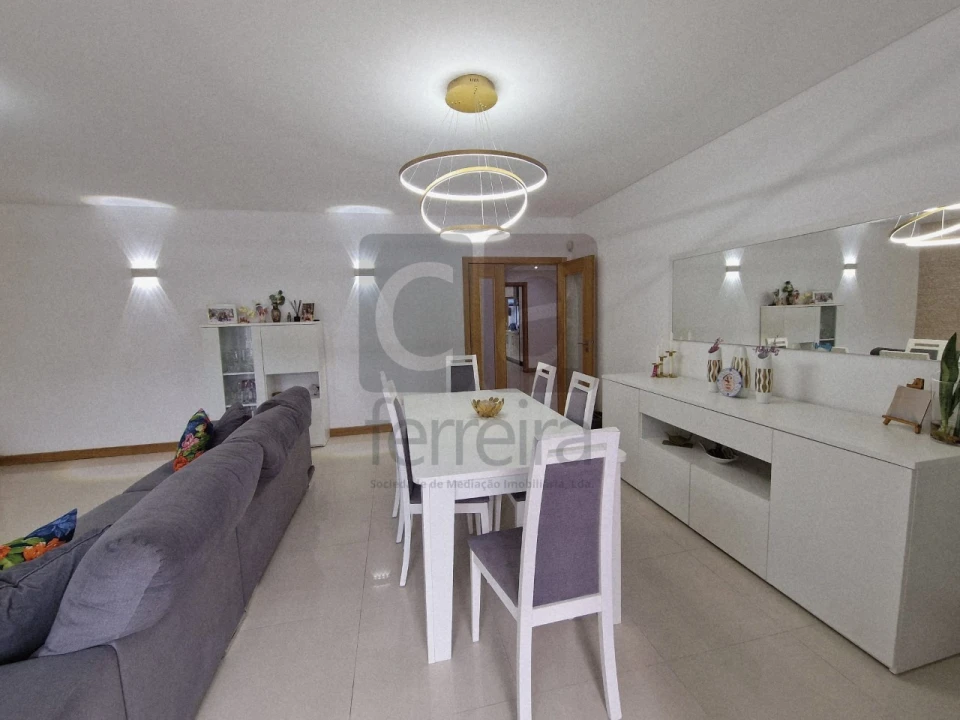 Apartamento T3 para Venda em Vila Franca de Xira Foto 7