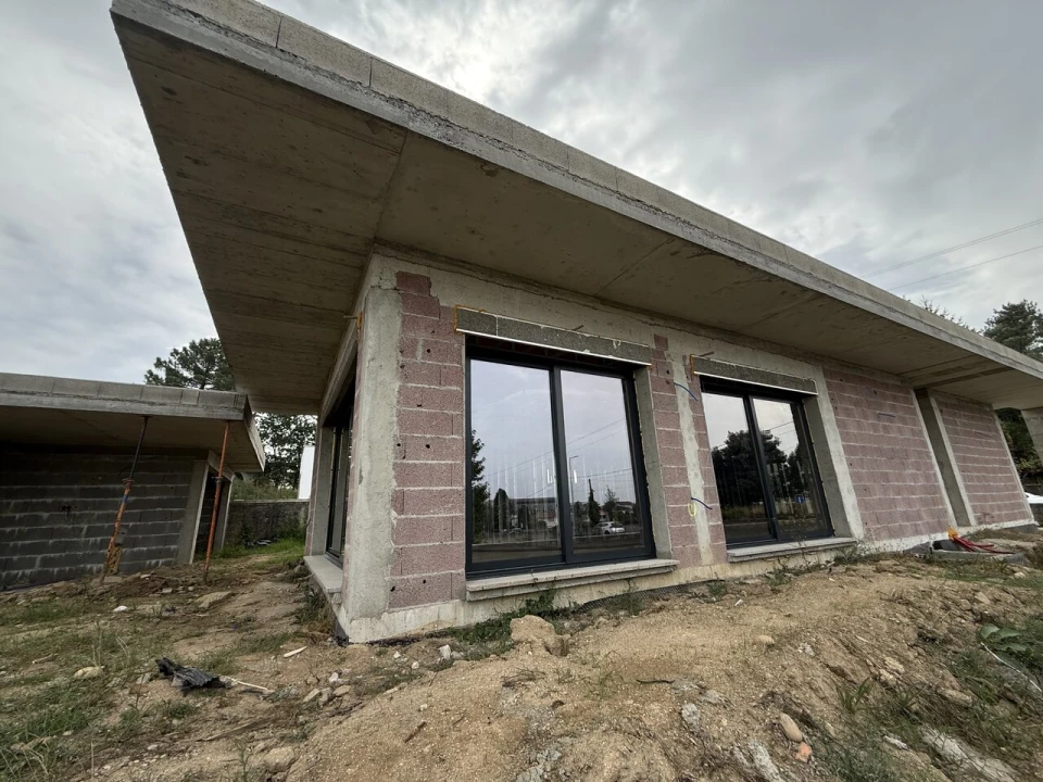 Moradia T3 para Venda em Mazedo e Cortes Foto 1