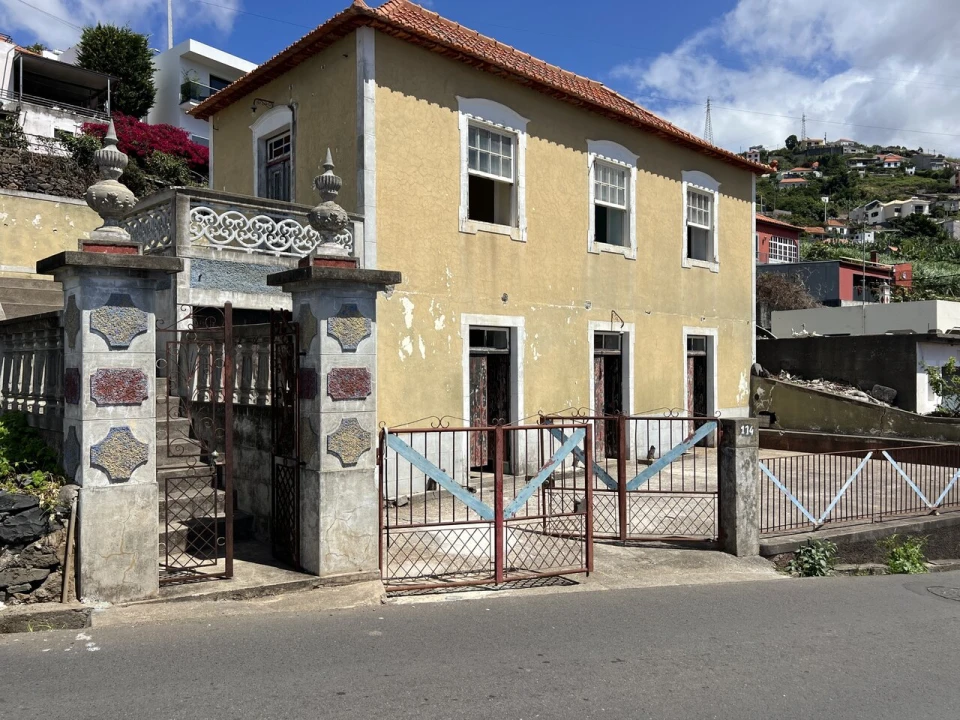 Moradia T3 para Venda em Ribeira Brava Foto 2