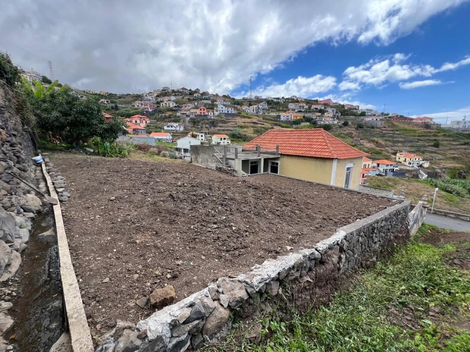 Moradia T3 para Venda em Ribeira Brava Foto 6