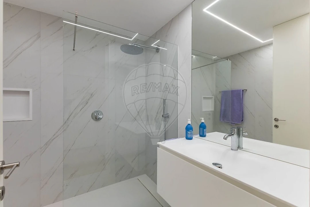 Apartamento T3 para Venda em Santa Maria Maior e Monserrate e Meadela Foto 24