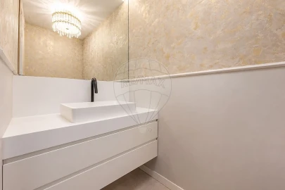 Apartamento T3 para Venda em Benfica