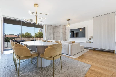 Apartamento T3 para Venda em Benfica