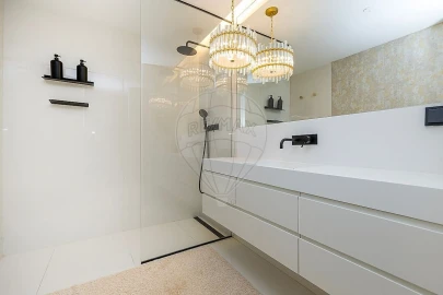 Apartamento T3 para Venda em Benfica