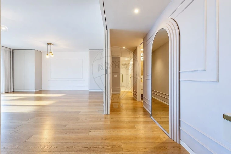 Apartamento T3 para Venda em Benfica Foto 5