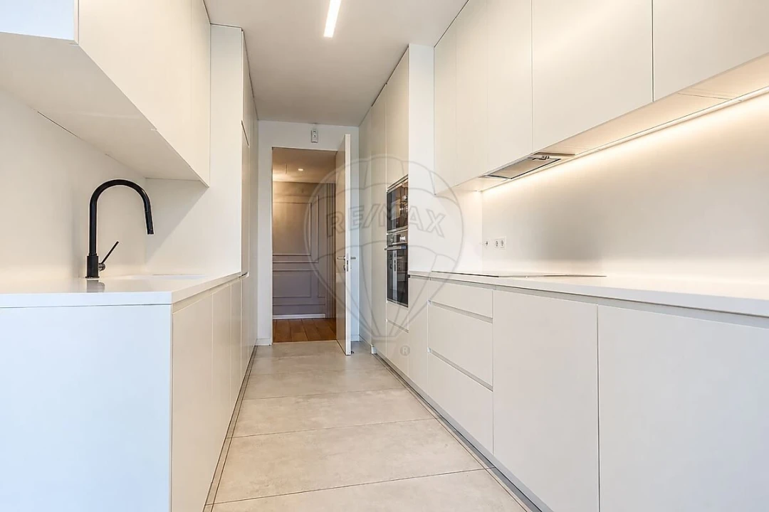 Apartamento T3 para Venda em Benfica Foto 9